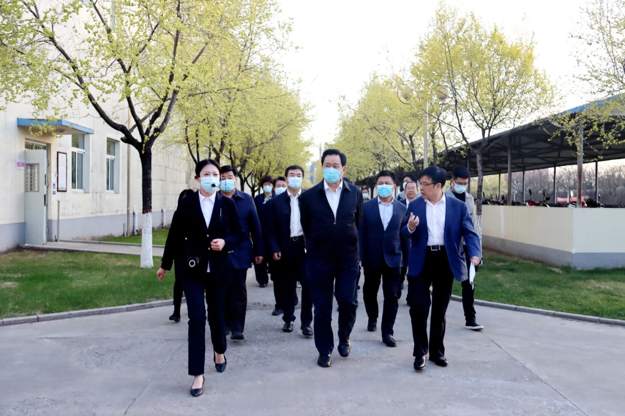 省总工会主席王晓东莅临j9九游会官方网站老酒集团考察调研