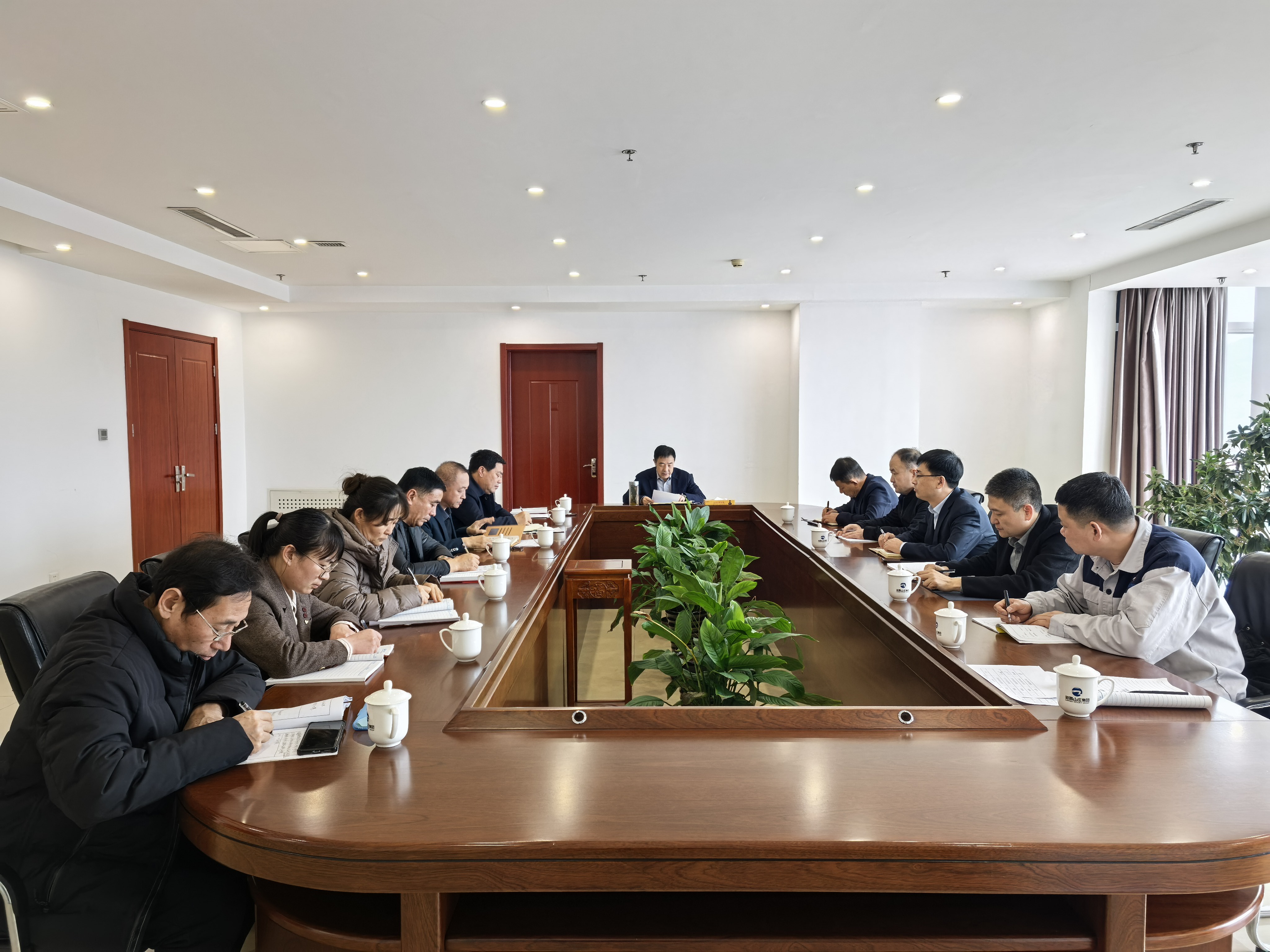 尤文武董事长主持召开2026年度董事会，锚定新程凝聚发展合力